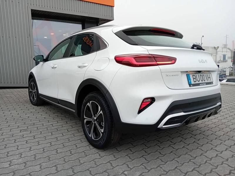 Novo Kia XCeed 105 HP (77 kW) 2025 Branco SUV