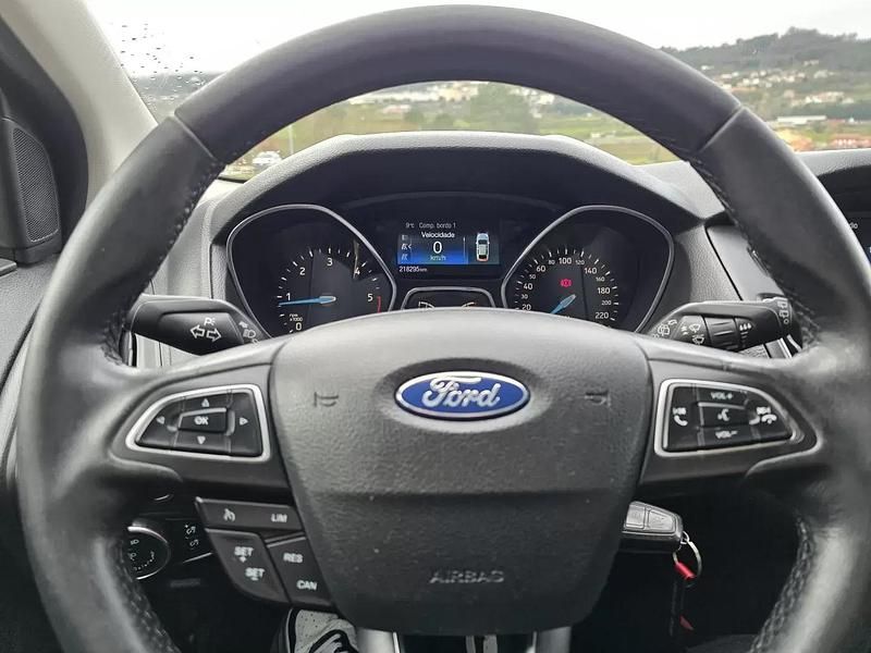 Usado Ford Focus Active 120 HP (88 kW) 2015 Branco Carrinha