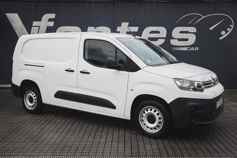 Branco Usado 2019 Citroën Berlingo Monovolume | € 16.280 (Caro) - Imagem 1/4
