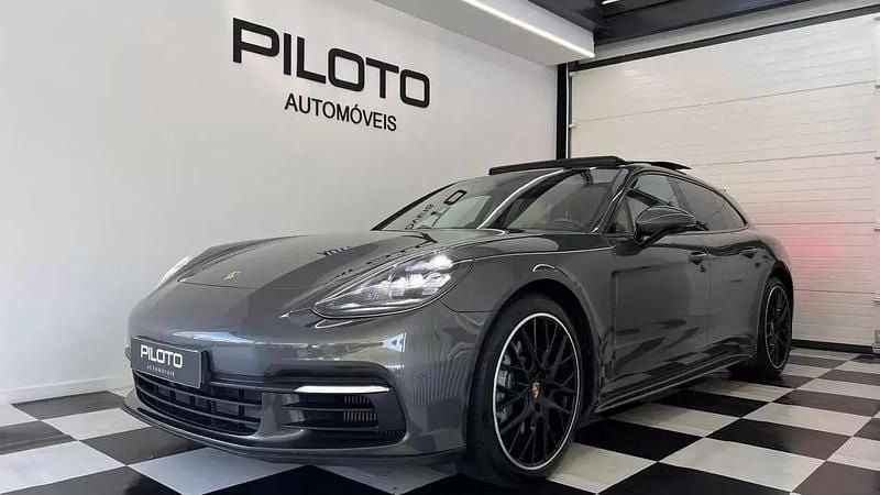 Cinza escuro Usado 2018 Porsche Panamera S E-Hybrid Platinum Edition Sedan | € 72.990 (Caro) - Imagem 1/4