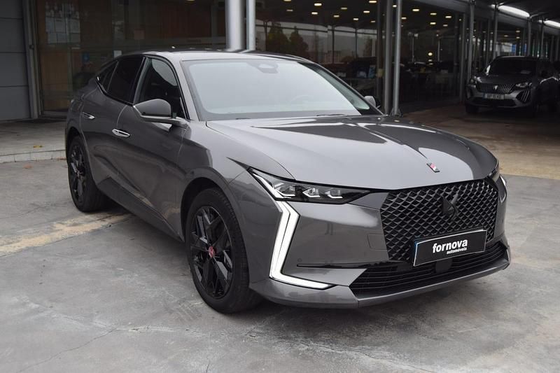 Usado DS Automobiles DS4 Performance 130 HP (95 kW) 2024 Cinza SUV