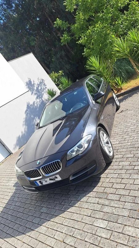 Cinzento Usado 2015 BMW 520 Carrinha | € 19.990 (Preço justo) - Imagem 1/4