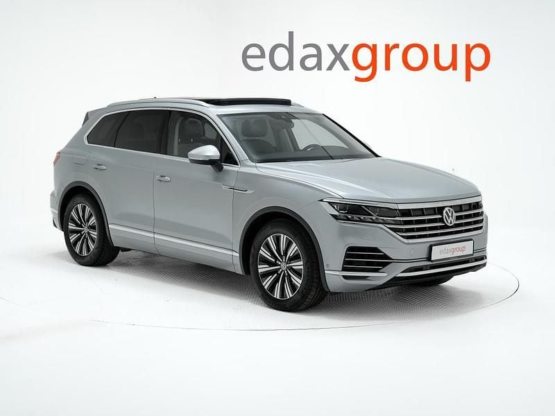 Cinzento Usado 2019 VW Touareg Elegance SUV | € 36.990 - Imagem 1/4