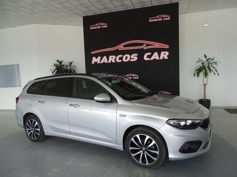 Cinzento Usado 2019 Fiat Tipo Lounge Carrinha | € 19.900 - Imagem 1/4