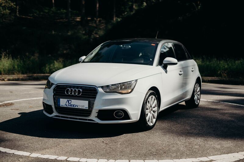 Branco Usado 2013 Audi A1 Attraction Citadino | € 9.990 (Preço justo) - Imagem 1/4