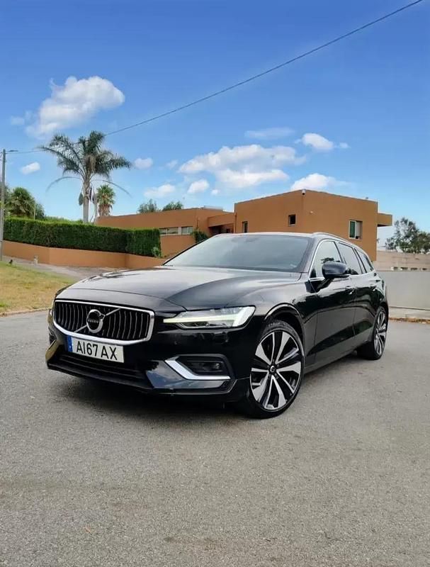 Preto Usado 2021 Volvo V60 Inscription Carrinha | € 26.750 (Preço justo) - Imagem 1/4