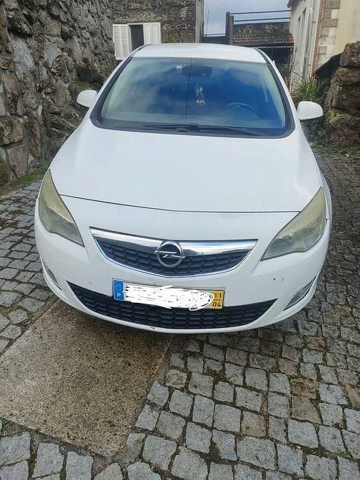 Usado 2011 Opel Astra Sedan | € 5.500 (Preço justo) - Imagem 1/4