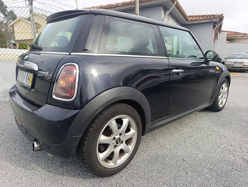 Usado Mini Cooper Coupé 110 HP (80 kW) 2007 Preto Coupé