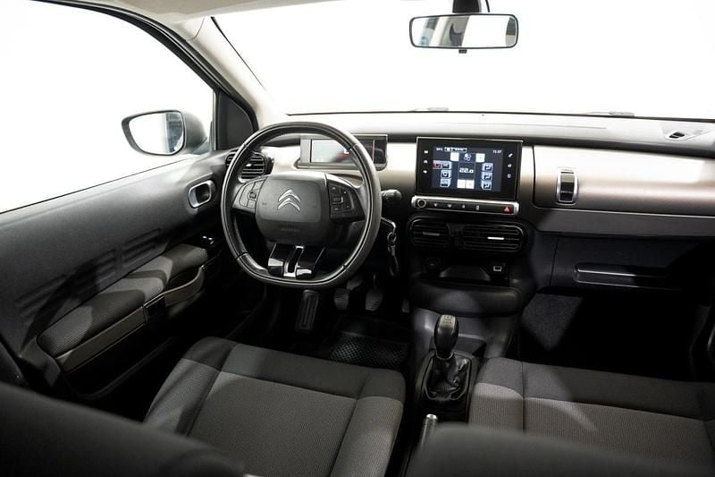 Usado Citroën C4 Cactus 82 HP (60 kW) 2017 Cinzento Citadino