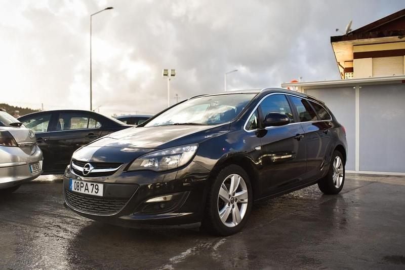 Preto Usado 2014 Opel Astra Sport Carrinha | € 7.950 (Preço justo) - Imagem 1/4