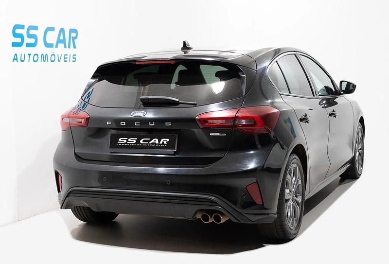 Usado Ford Focus ST-Line 125 HP (91 kW) 2022 Preto Citadino