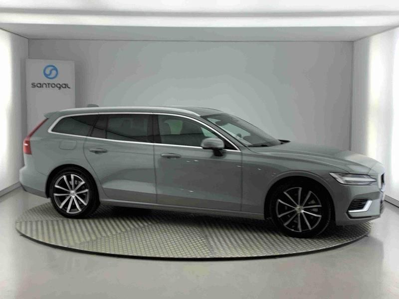 Cinza Usado 2024 Volvo V60 Core Carrinha | € 43.490 (Preço justo) - Imagem 1/4