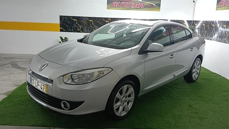 Usado Renault Fluence 110 HP (80 kW) 2011 Cinza Sedan