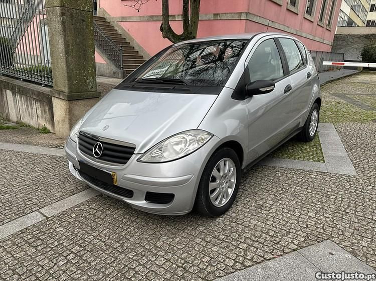 Usado Mercedes A160 81 HP (59 kW) 2006 Cinza Monovolume