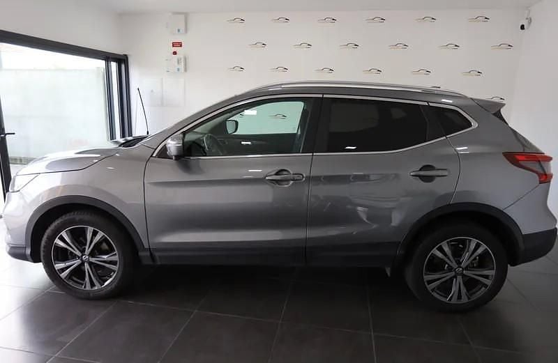 Usado Nissan Qashqai N-Connecta 115 HP (84 kW) 2018 Cinza SUV