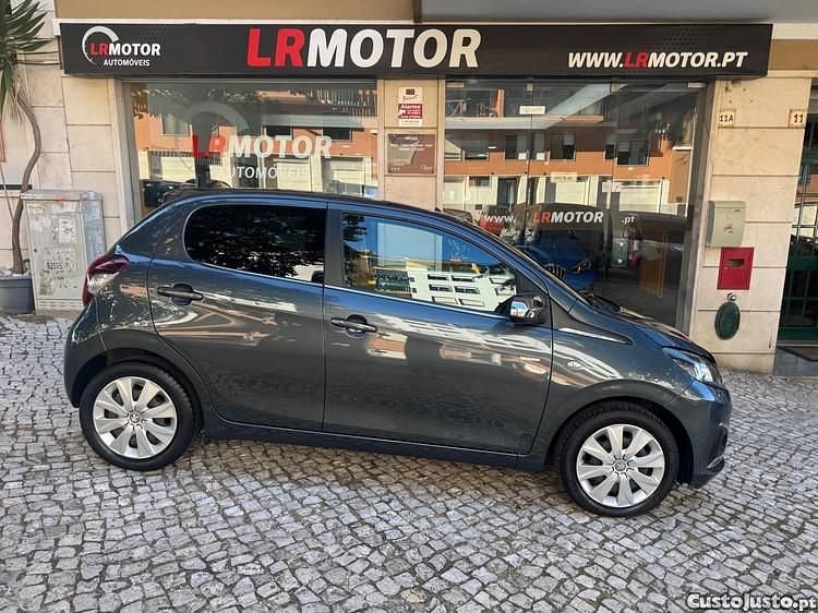 Cinza Usado 2019 Peugeot 108 Style Citadino | € 10.500 (Preço justo) - Imagem 1/1