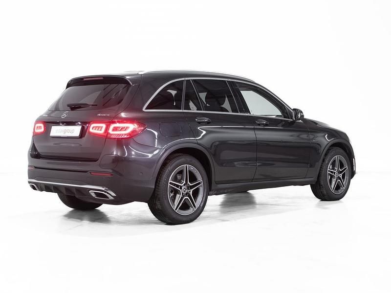 Usado Mercedes GLC300 320 HP (235 kW) 2021 Preto SUV
