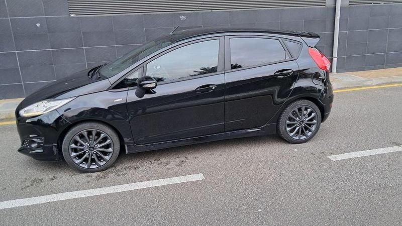 Usado 2017 Ford Fiesta ST-Line Sedan | € 8.990 (Bom preço) - Imagem 1/4