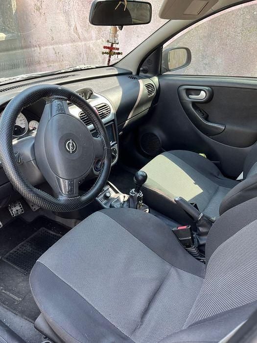 Usado 2006 Opel Corsa Sedan | € 3.500 (Preço justo) - Imagem 1/4