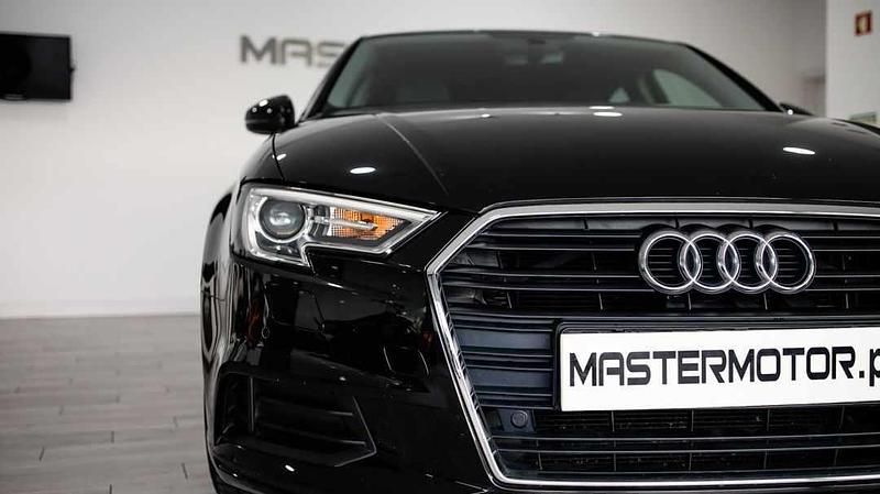 Usado Audi A3 115 HP (84 kW) 2017 Preto Sedan