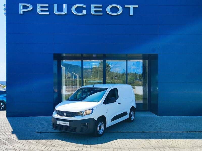 Branco Usado 2021 Peugeot Partner Monovolume | € 14.900 (Preço justo) - Imagem 1/4