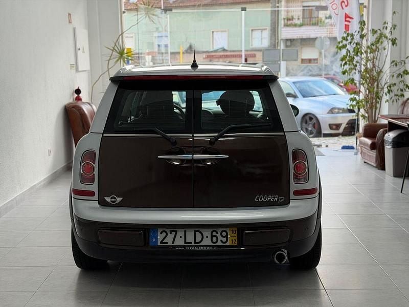 Usado Mini Cooper D Clubman 112 HP (82 kW) 2010 Castanho Carrinha