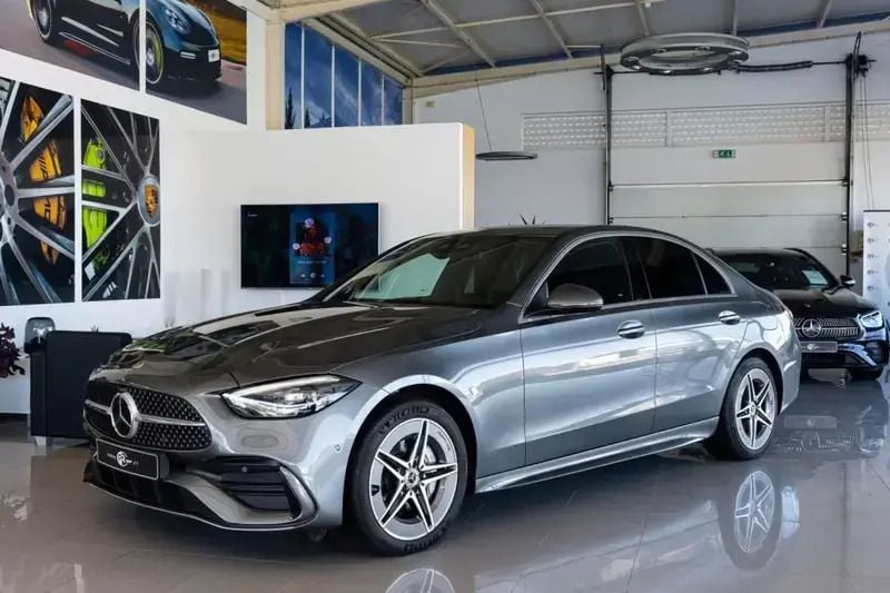 Cinza Usado 2024 Mercedes C300 AMG line Sedan | € 56.250 (Super Preço) - Imagem 1/4