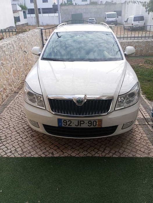 Usado 2009 Skoda Octavia Carrinha | € 4.700 - Imagem 1/4
