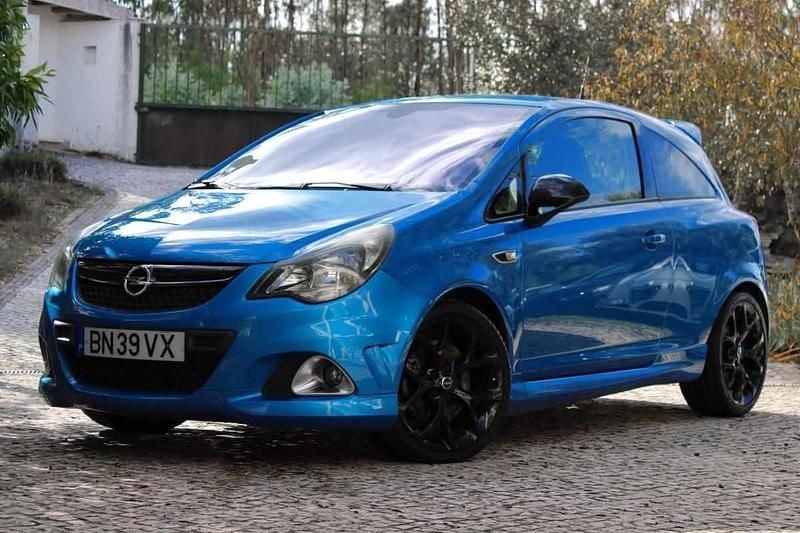 Azul Usado 2014 Opel Corsa OPC | € 13.990 - Imagem 1/4