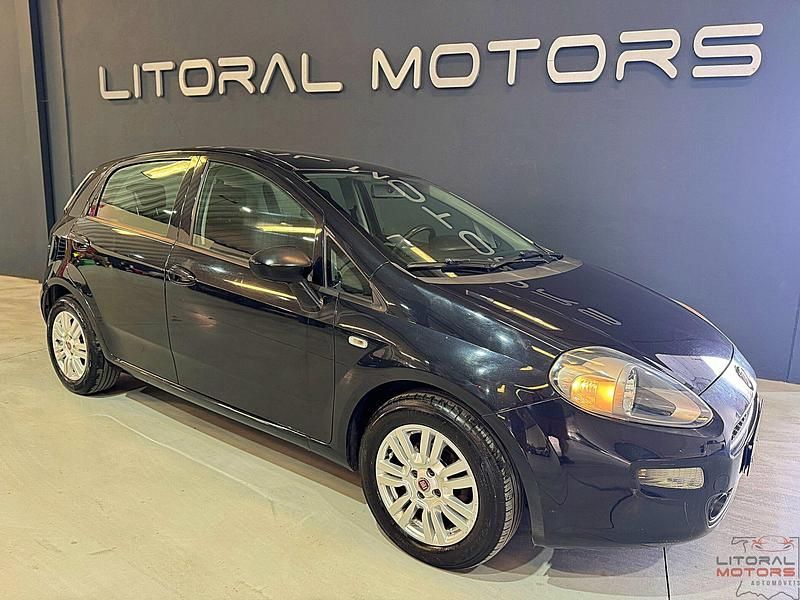 Preto Usado 2014 Fiat Punto Lounge Citadino | € 7.900 (Preço justo) - Imagem 1/3
