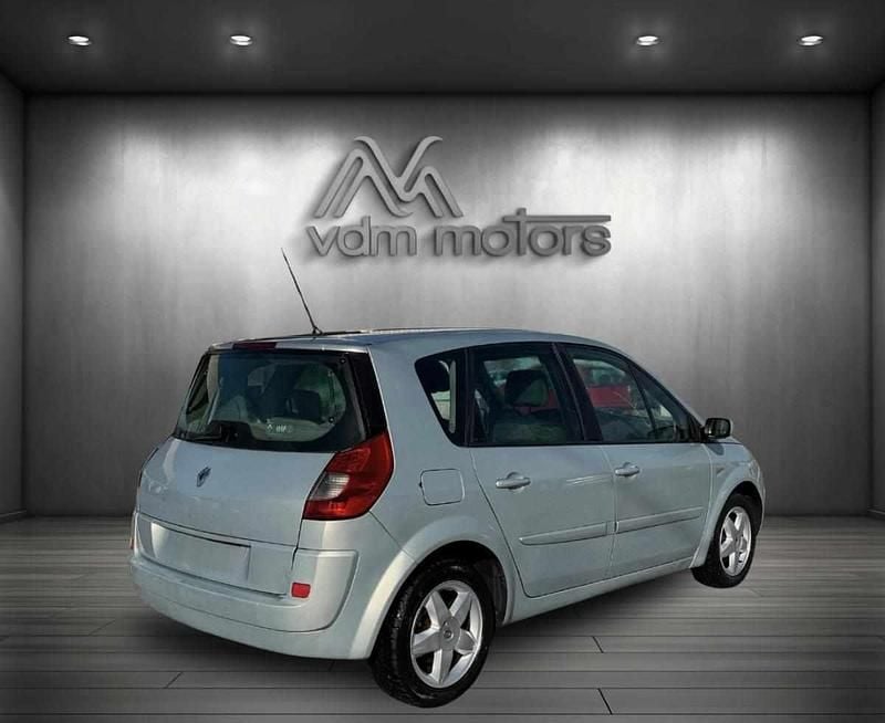Usado Renault Scénic II 103 HP (75 kW) 2007 Cinzento Monovolume