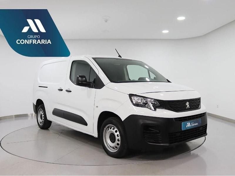 Branco Usado 2020 Peugeot Partner Monovolume | € 13.236 (Bom preço) - Imagem 1/4