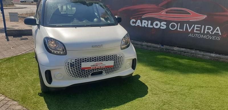 Branco glaciar Usado 2020 Smart ForTwo Electric Drive Pulse Citadino | € 10.750 (Bom preço) - Imagem 1/4