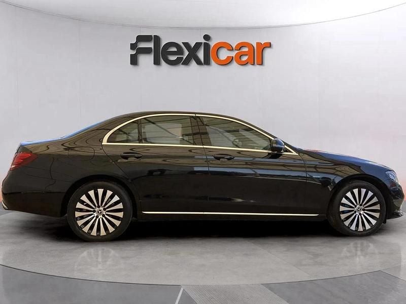 Preto Usado 2018 Mercedes E350 Avantgarde Sedan | € 29.890 - Imagem 1/4
