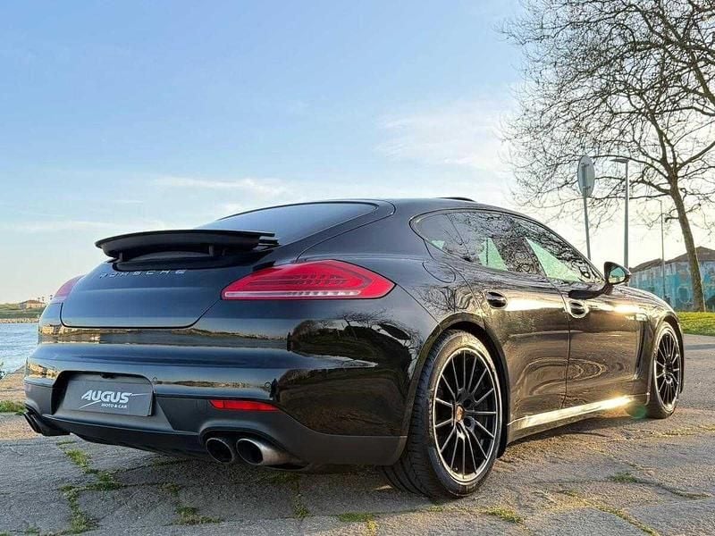 Usado Porsche Panamera 416 HP (305 kW) 2013 Preto Citadino