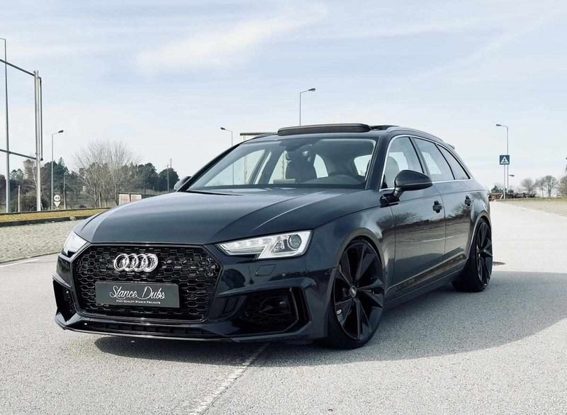 Azul Usado 2016 Audi A4 Carrinha | € 24.750 - Imagem 1/4