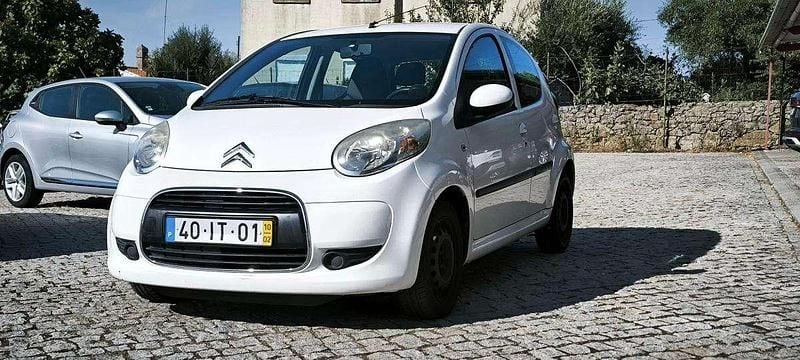 Branco Usado 2010 Citroën C1 Citadino | € 5.950 (Preço justo) - Imagem 1/4