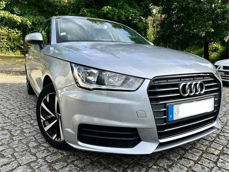 Cinzento Usado 2015 Audi A1 Citadino | € 11.990 (Preço justo) - Imagem 1/4