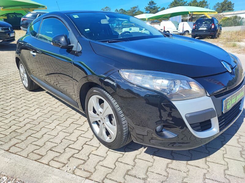 Usado Renault Mégane Coupé Dynamique 110 HP (80 kW) 2009 Preto Coupé