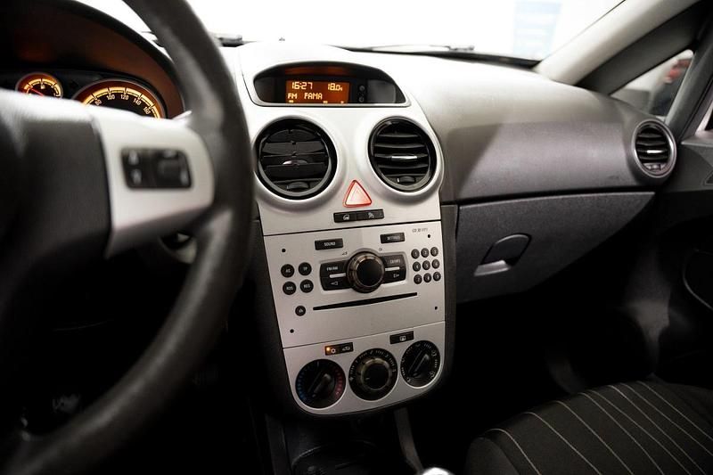 Usado Opel Corsa Enjoy 95 HP (69 kW) 2010 Cinza Citadino