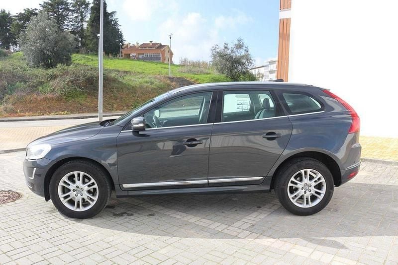 Usado Volvo XC60 Momentum 190 HP (139 kW) 2016 SUV