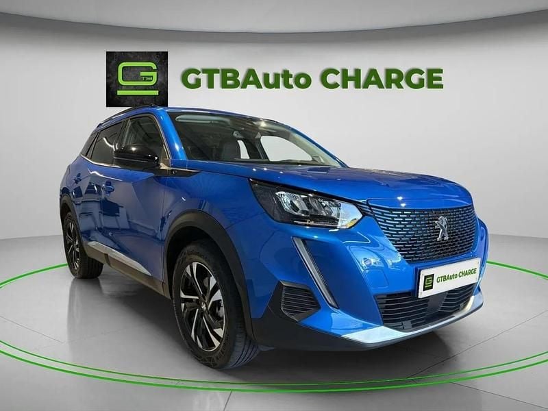 Azul Usado 2022 Peugeot e-2008 Allure SUV | € 25.900 (Caro) - Imagem 1/4