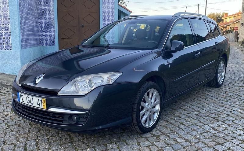 Usado 2008 Renault Laguna III Sedan | € 4.899 (Preço elevado) - Imagem 1/4