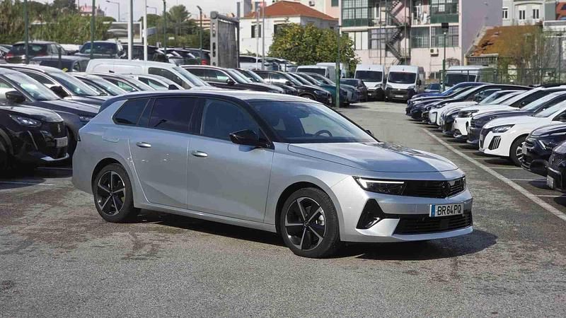Usado Opel Astra 136 HP (100 kW) 2025 Outro Carrinha