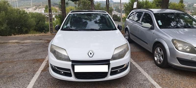 Usado 2011 Renault Laguna III Sedan | € 8.000 (Caro) - Imagem 1/4
