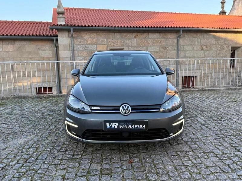 Usado VW e-Golf 100 kW (136 HP) 2018 Cinza Citadino