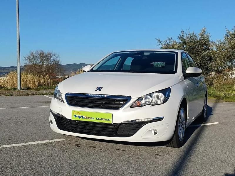 Usado Peugeot 308 Allure 92 HP (67 kW) 2014 Branco