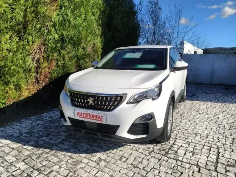 Branco Usado 2018 Peugeot 3008 Active SUV | € 23.500 - Imagem 1/4