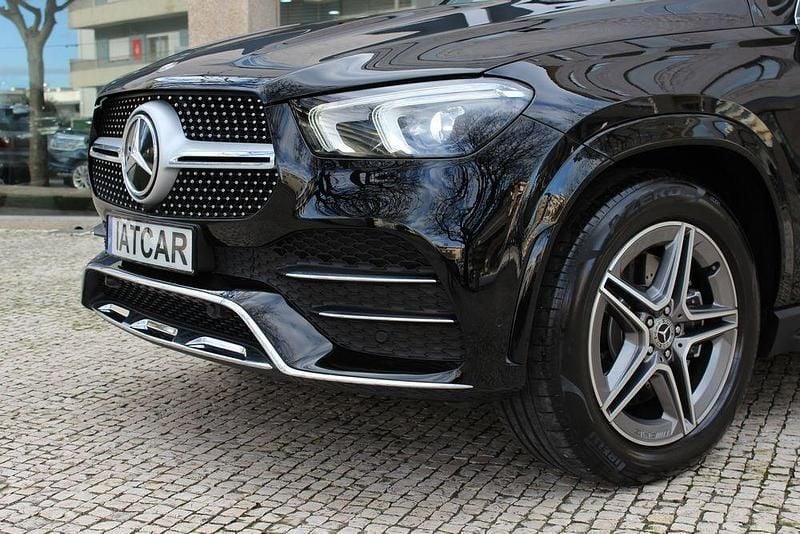 Usado Mercedes GLE300 245 HP (180 kW) 2019 Preto SUV