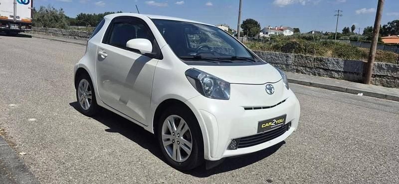 Branco Usado 2009 Toyota iQ Citadino | € 7.250 - Imagem 1/4